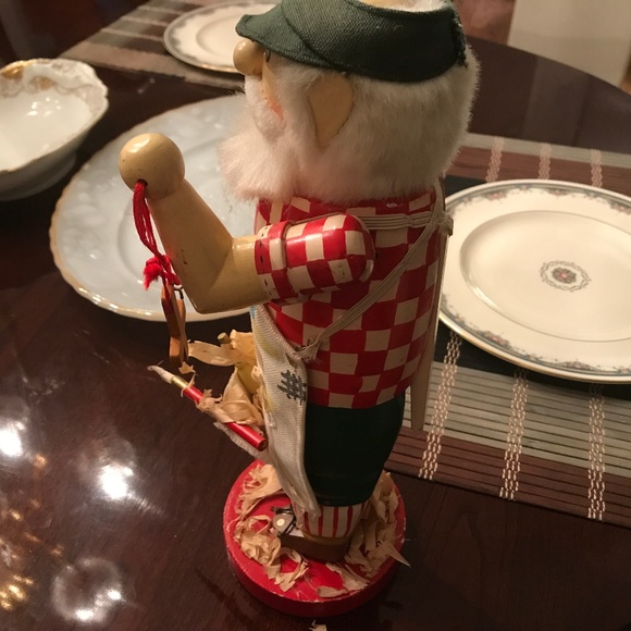 NUTCRACKER GEPETTO MAKING PINOCCHIO ADLER- HILTON - Picture 8 of 8